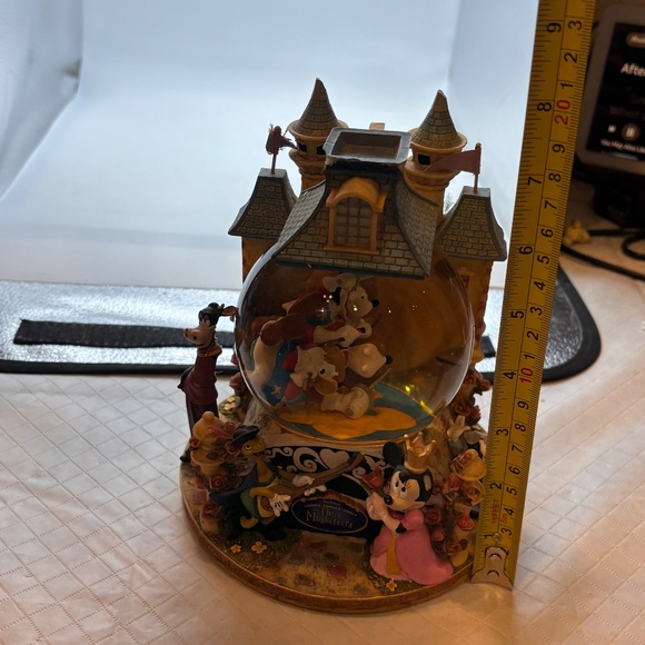 Disney The Three Musketeers Characters Musical Snow Globe Orphee Aux Enfers - Picture 15 of 16